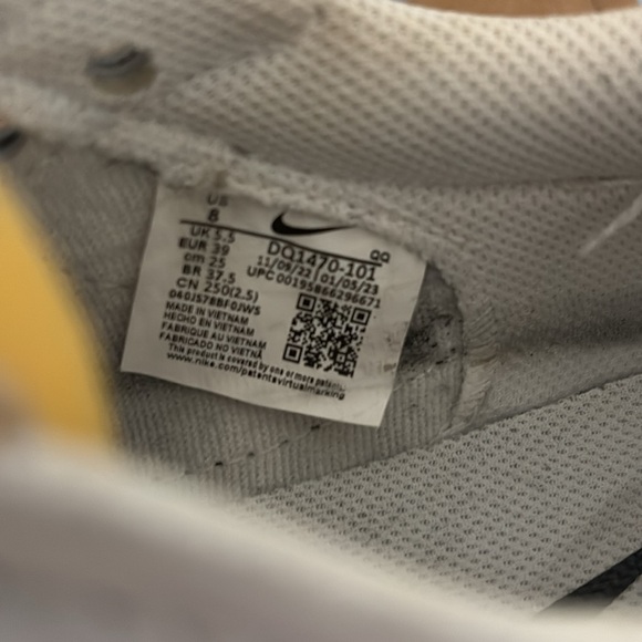 GUC Nike Blazer Low 77 - 8.5 - Picture 7 of 8